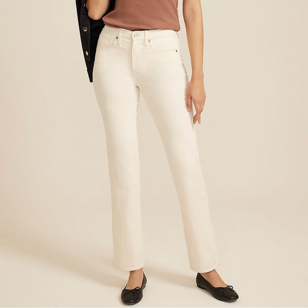 GRAY m jeans by maurices™ Color High Rise Sculpt Straight Jeans Sz 4 Like New